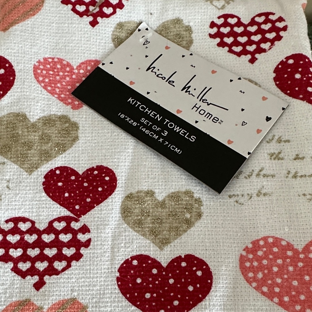 Nicole Miller Valentine Heart ♥️ Kitchen Towels Set of 3 NEW! - Picture 6 of 9